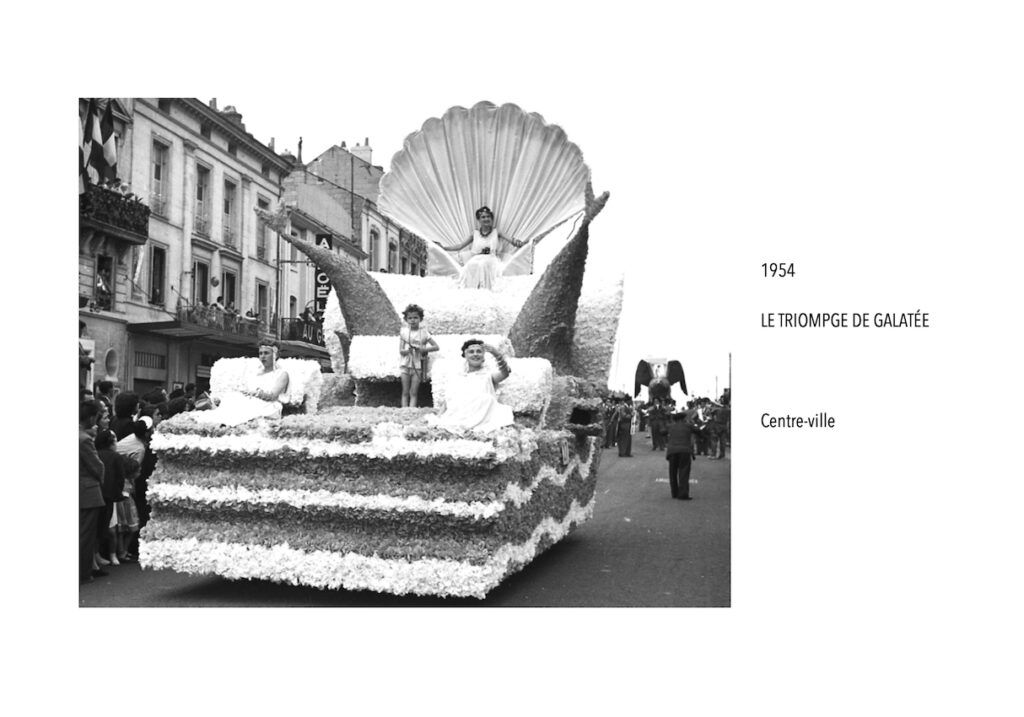 Saumur Défilé fleuri 1954