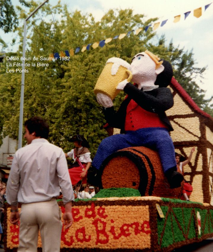 Défilé fleuri de Saumur 1982