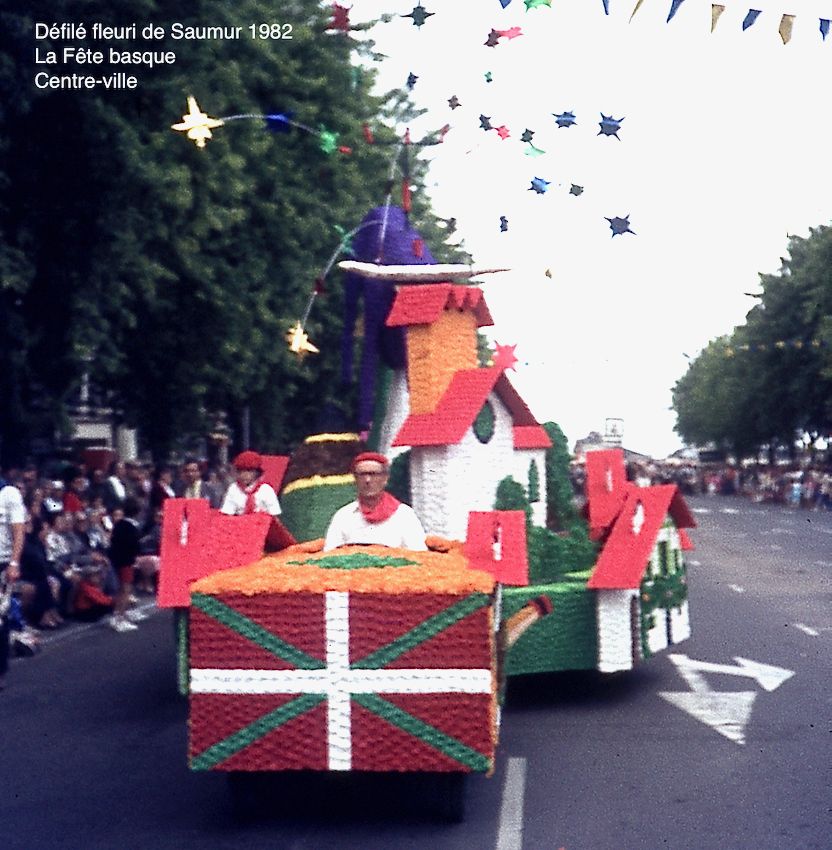 Défilé fleuri de Saumur 1982