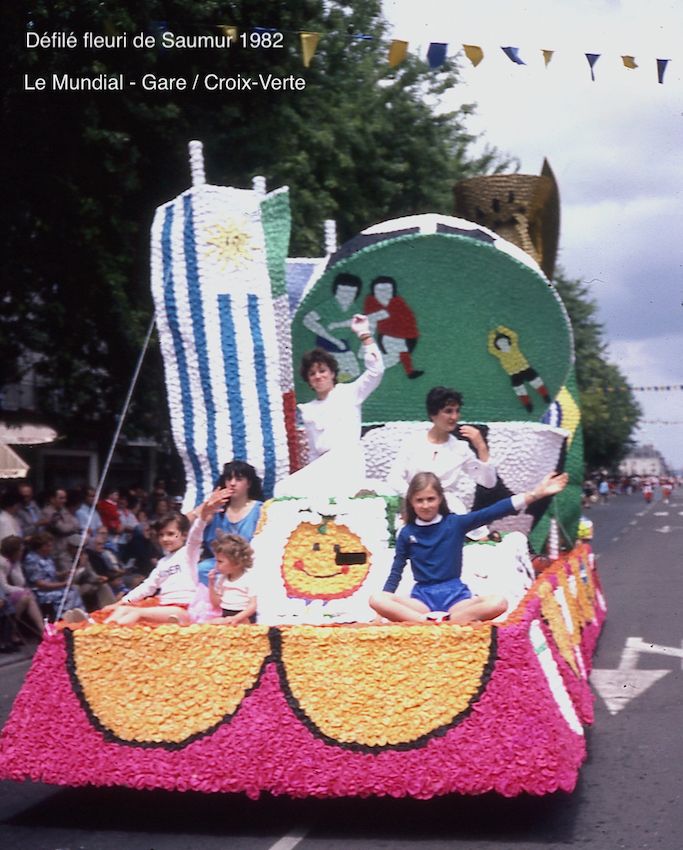 Défilé fleuri de Saumur 1982