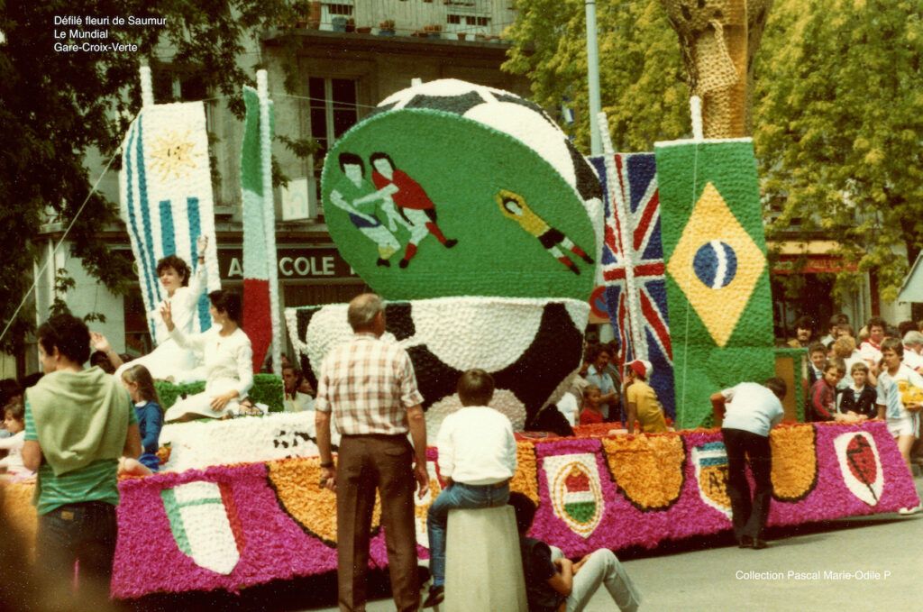 Défilé fleuri de Saumur 1982