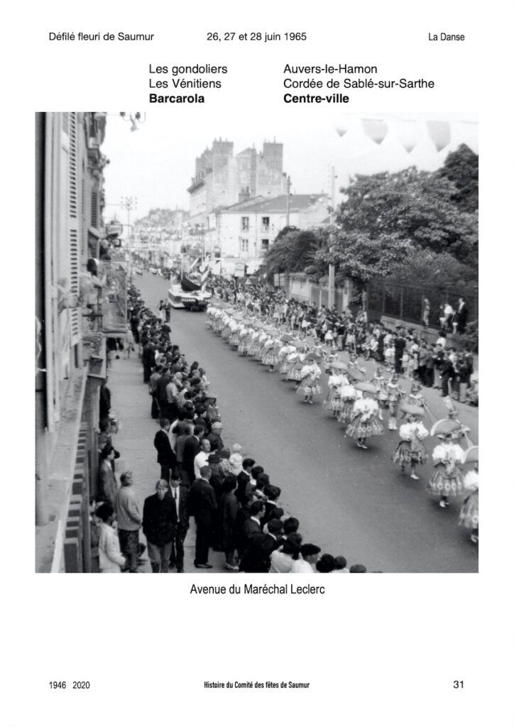 Saumur Mémoires de Fêtes - Défilé fleuri 1965.