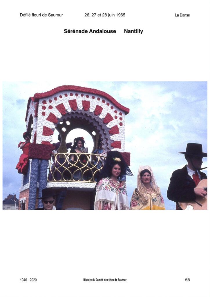 Saumur Mémoires de Fêtes - Défilé fleuri 1965.