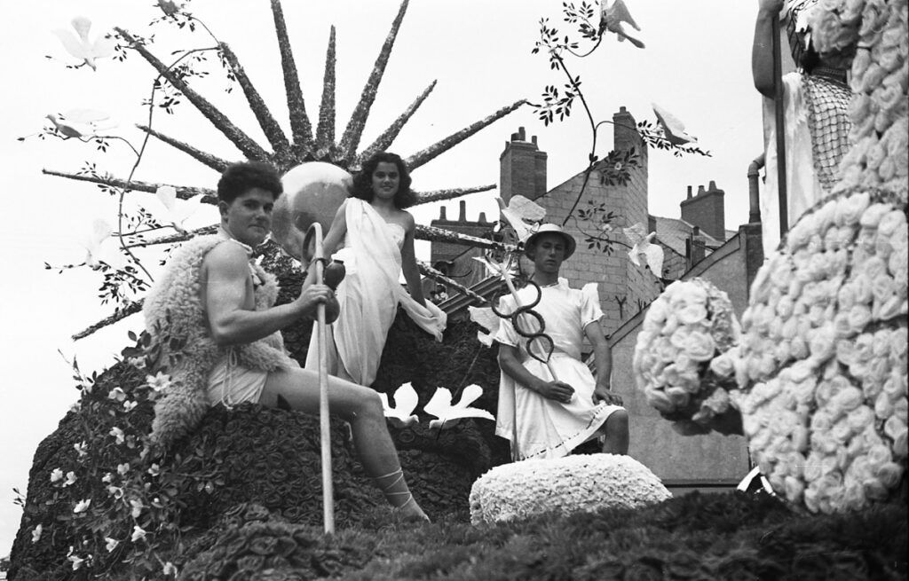 Saumur Mémoires de Fêtes - 1954