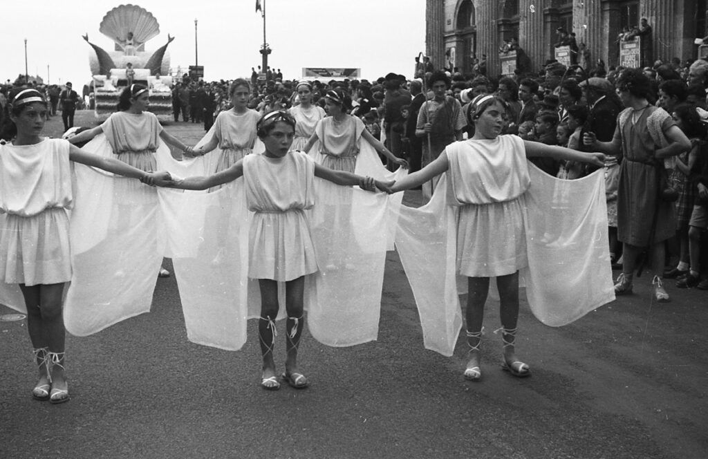 Saumur Mémoires de Fêtes - 1954