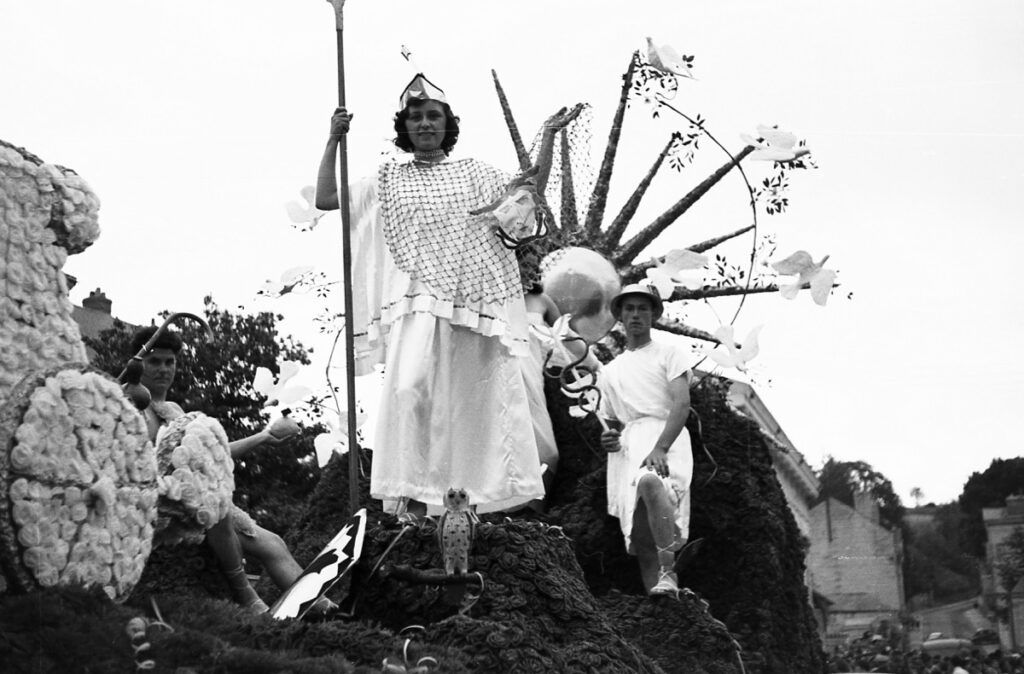 Saumur Mémoires de Fêtes - 1954