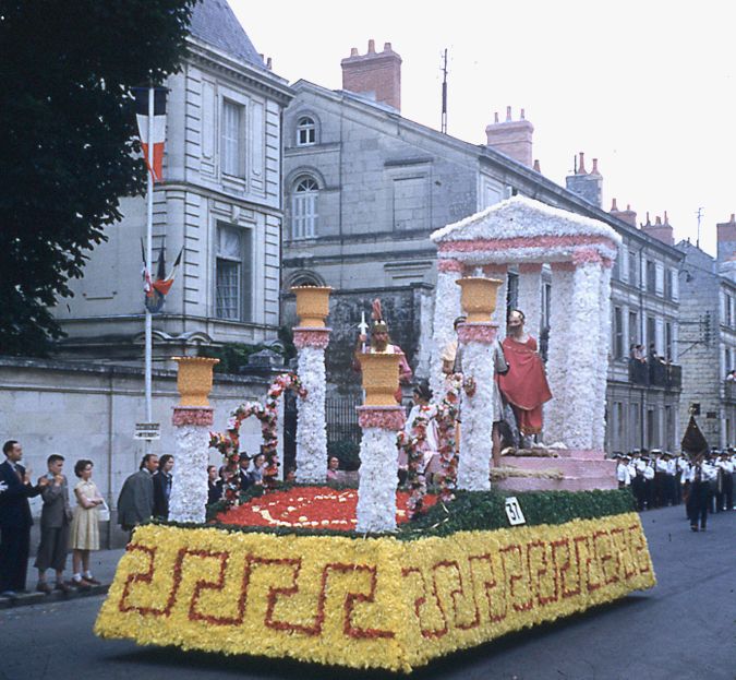 Saumur Mémoires de Fêtes - 1954