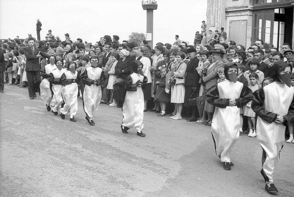 Saumur mémoires de Fêtes - 1955