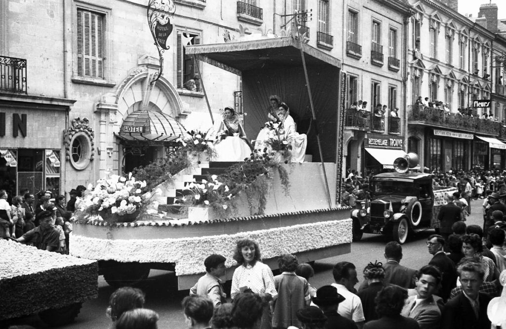 Saumur Mémoires de Fêtes - 1954