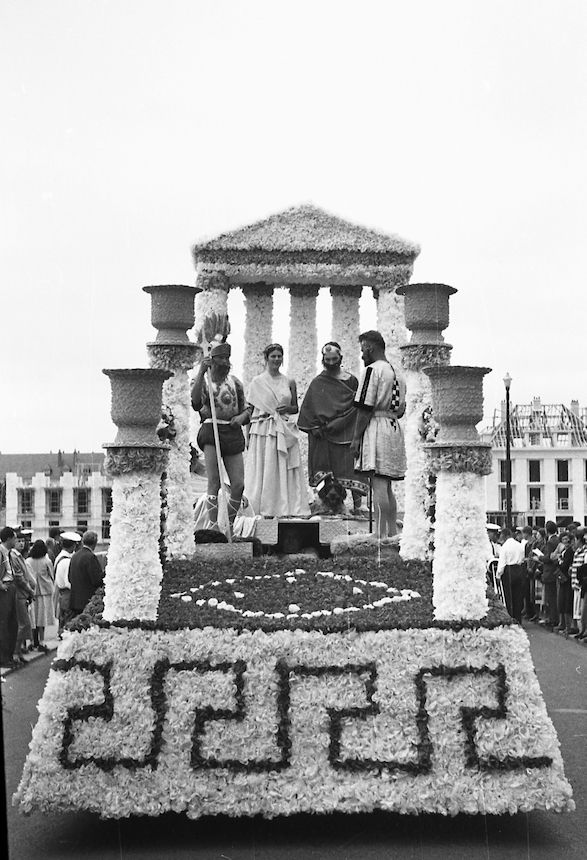 Saumur Mémoires de Fêtes - 1954