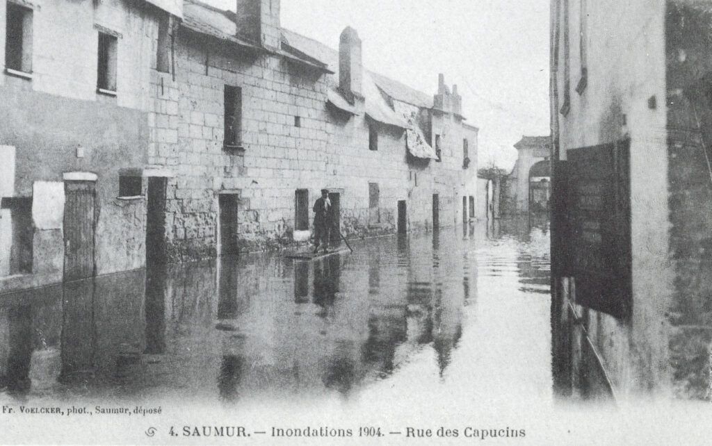 Saumur Hier en cartes postales